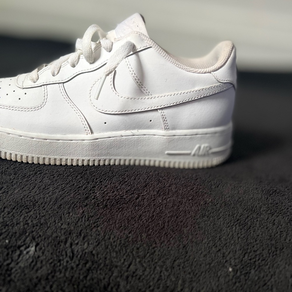 White AF1 - Picture 5 of 7